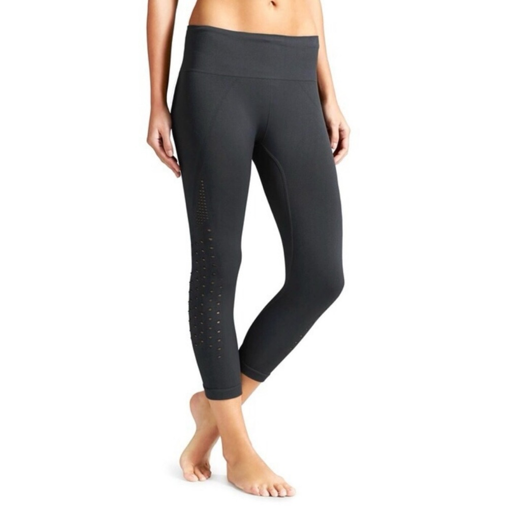 Athleta Power Through Mesh Capri Leggings in Flint Grey size Medium Activewear